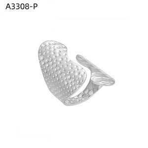 Curved Bar Ring
