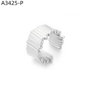 Petite Wave Ring