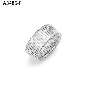 Petite Star Ring
