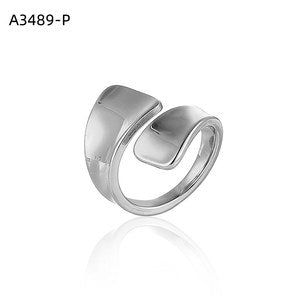 Curved Bar Three Ring