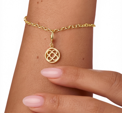 Panot Round Charm Gold — worn on bracelet